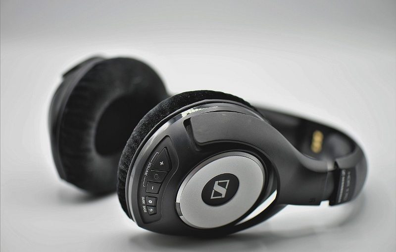 Collegare_le_cuffie_Bluetooth_al_computer__come_farlo_in_modo_facile_e_veloce_800x534