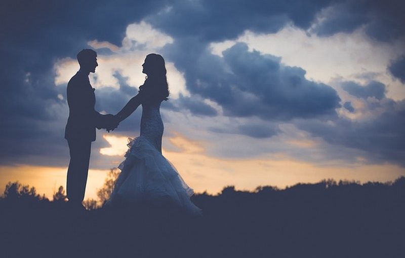 couple-1850073_640_800x532