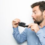 Caduta dei capelli e cattive abitudini: cosa evitare di fare per non rimanere calvi